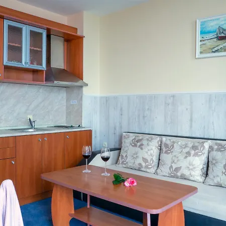 Petar And Pavel & Relax Center 3* 帕莫瑞